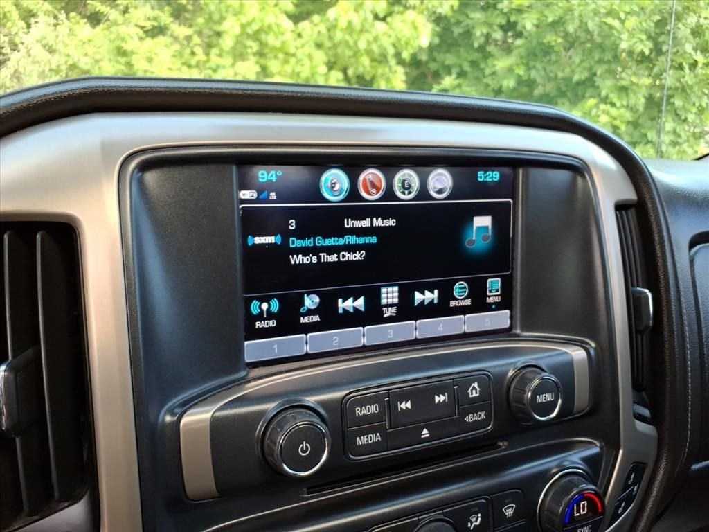 Used 2017 White GMC Denali image 22