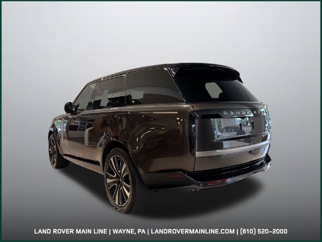 2026 Land Rover Range Rover SV - Photo 3