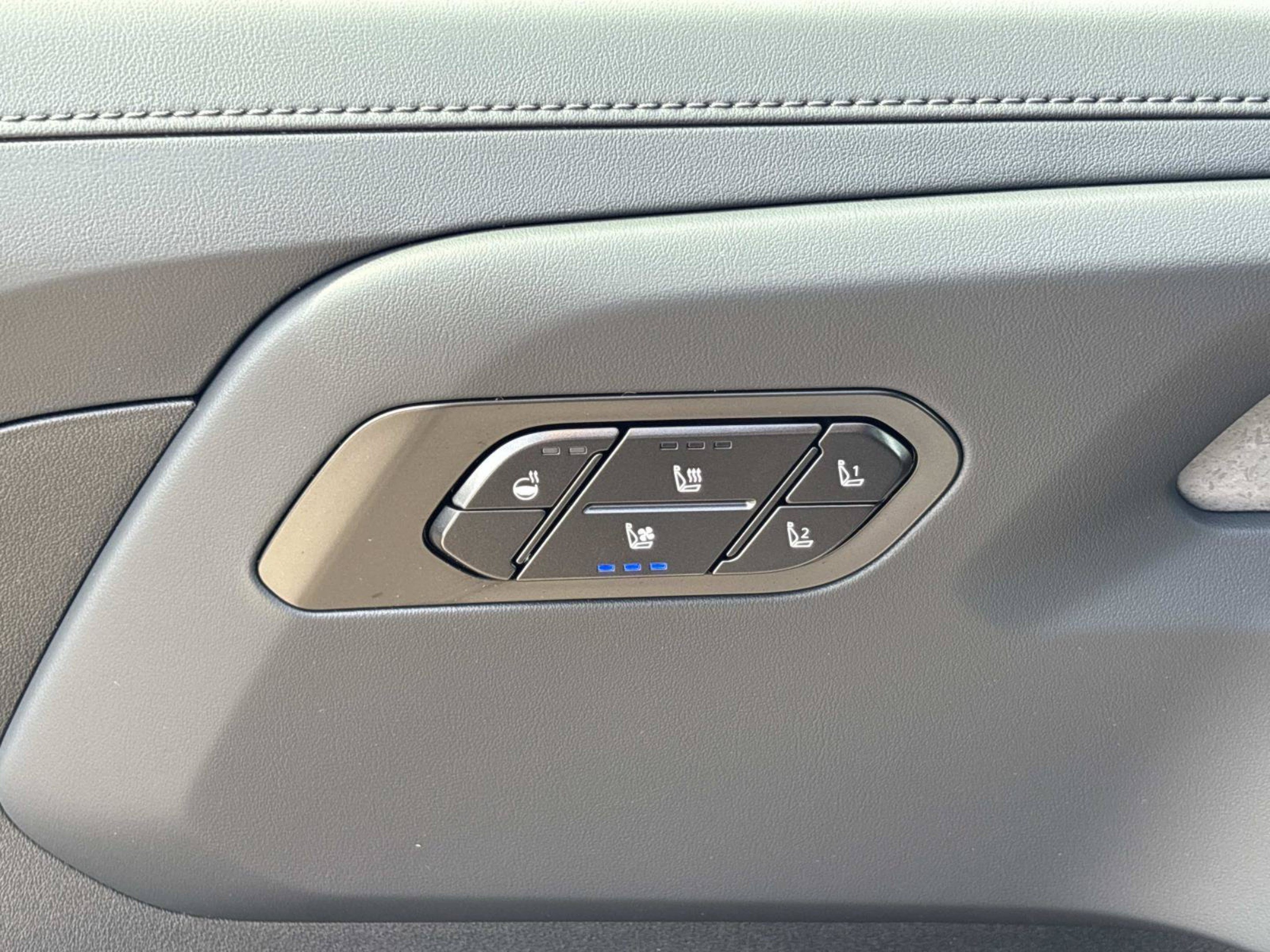 New 2027 Wolf Gray Kia X-Line SX image 18