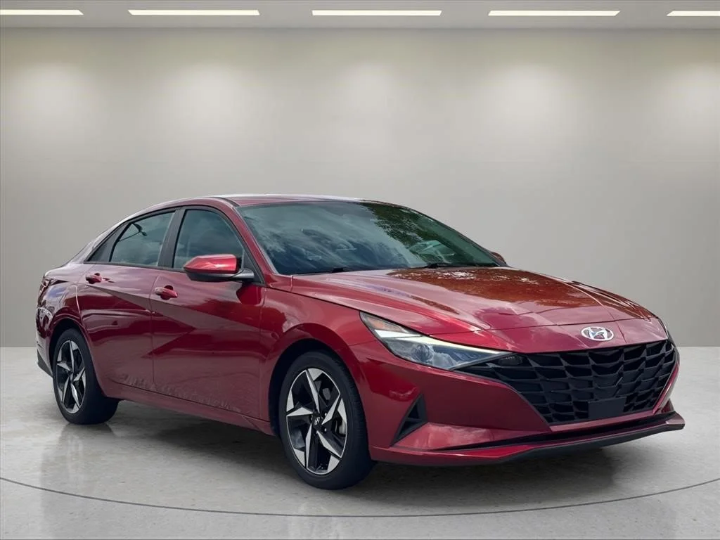 Used 2023 Ultimate Red Hyundai SEL image 7