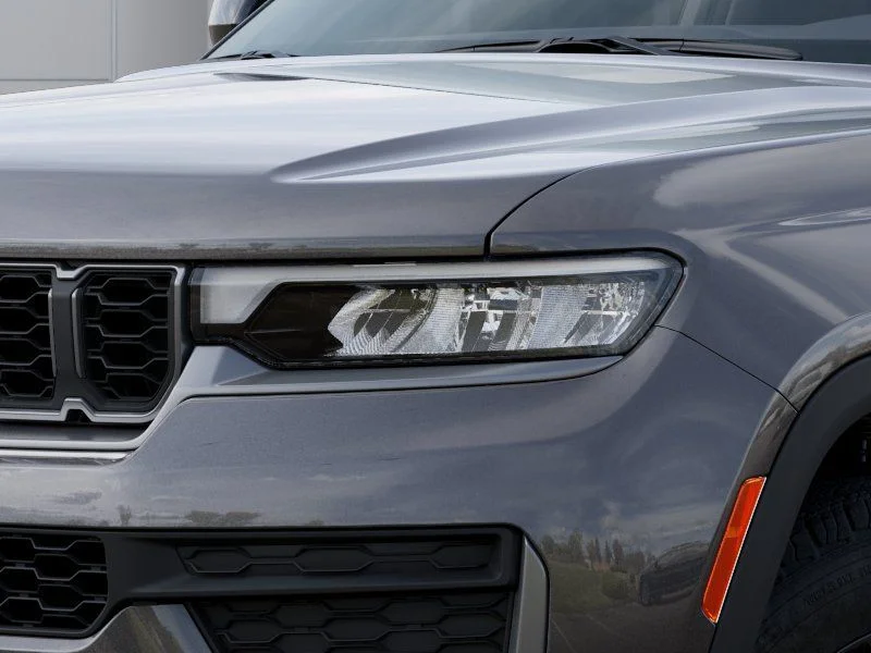 New 2026 Baltic Gray Metallic Clear-Coat Exterior Paint Jeep Altitude image 10