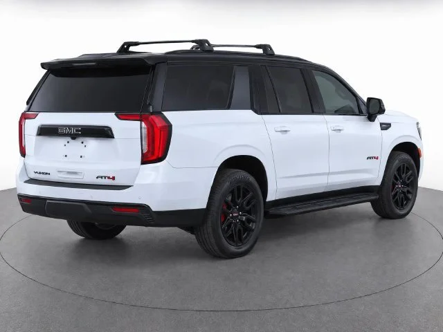 Used 2021 WHITE FROST TRICOAT GMC AT4 image 3