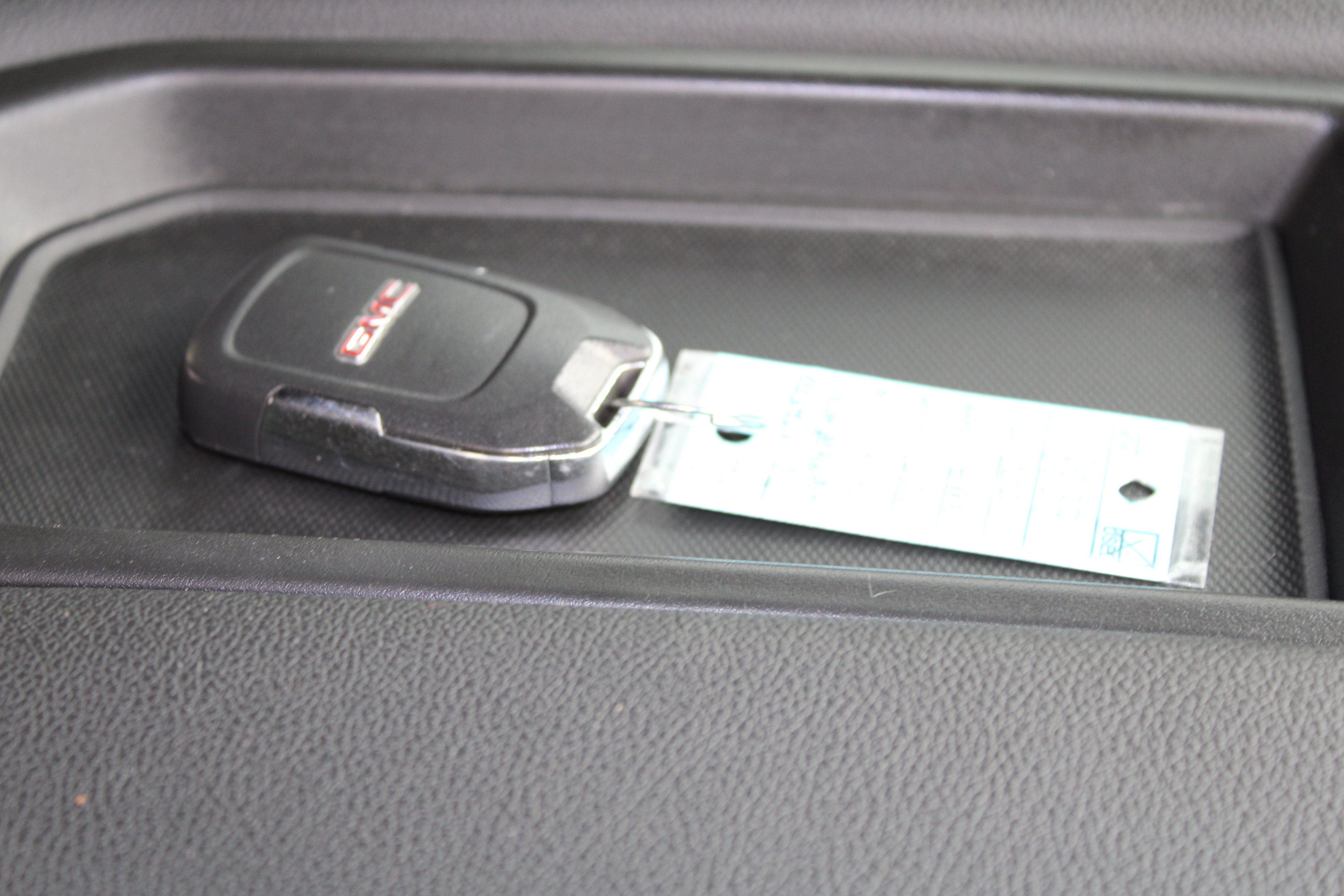 Used 2021 Maroon GMC Elevation image 13