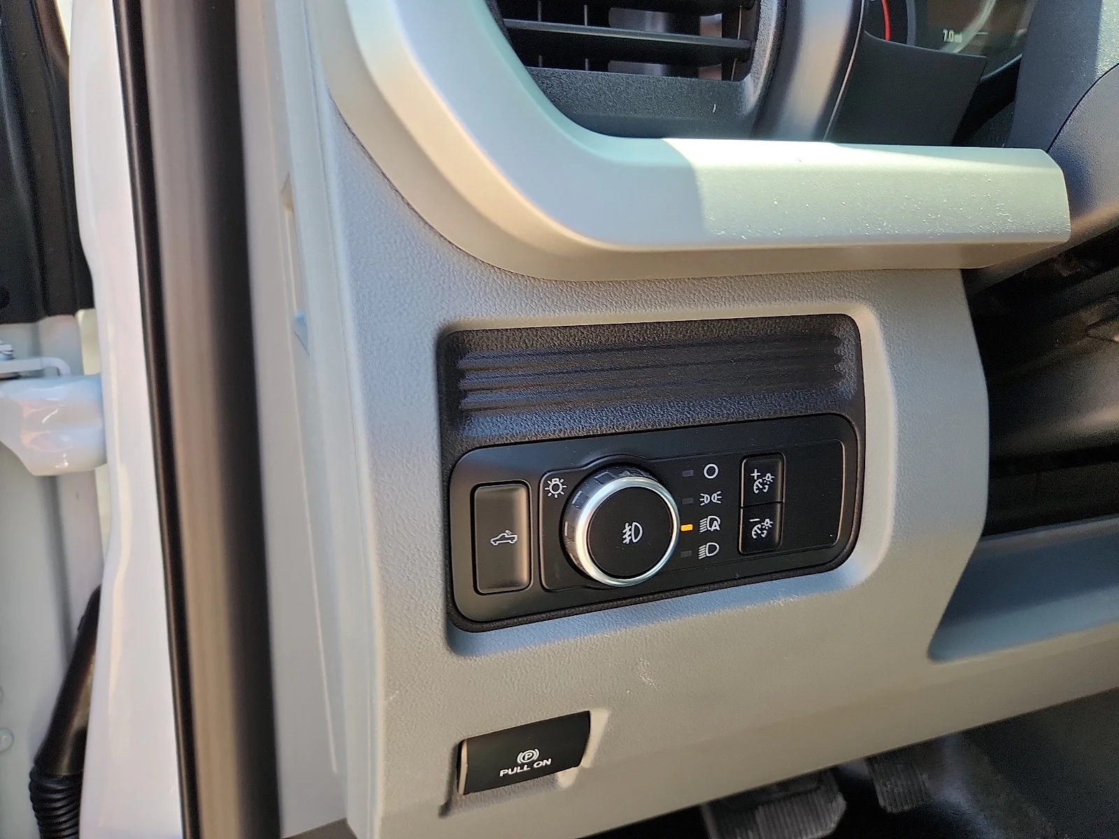New 2026 Oxford White Ford F-350® XL image 15