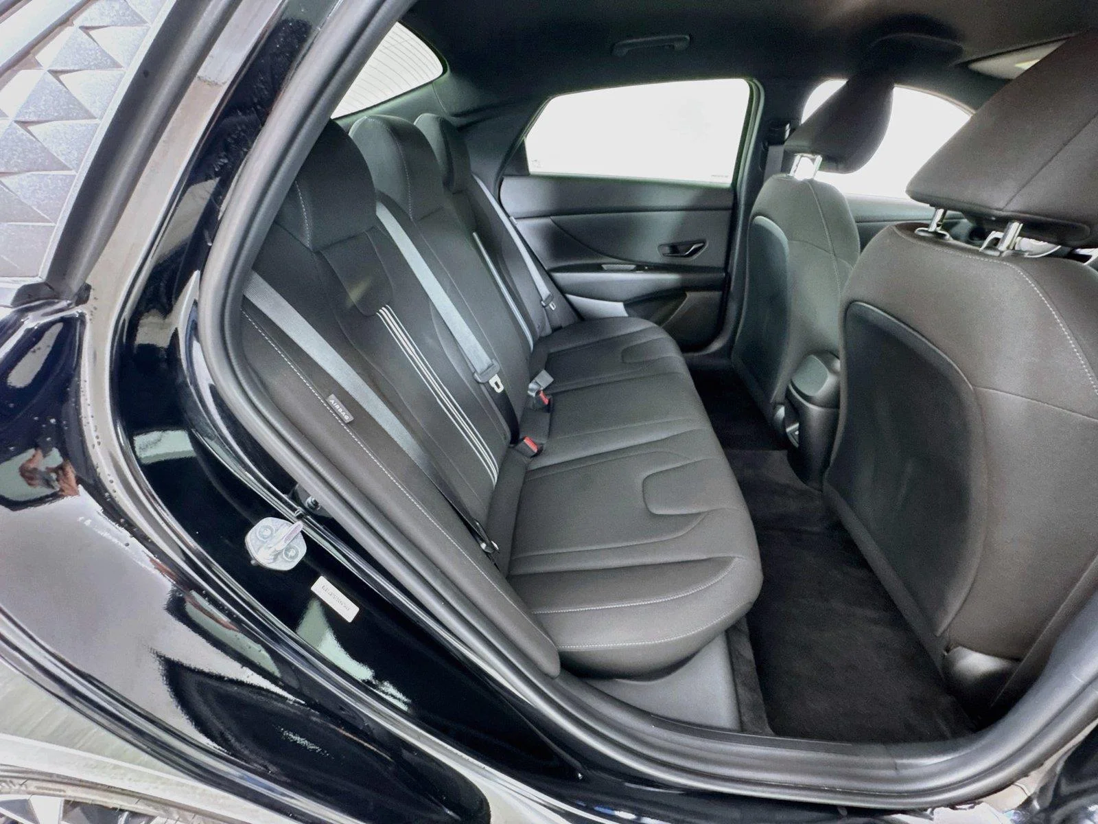 Used 2025 Abyss Black Hyundai SEL Sport image 24