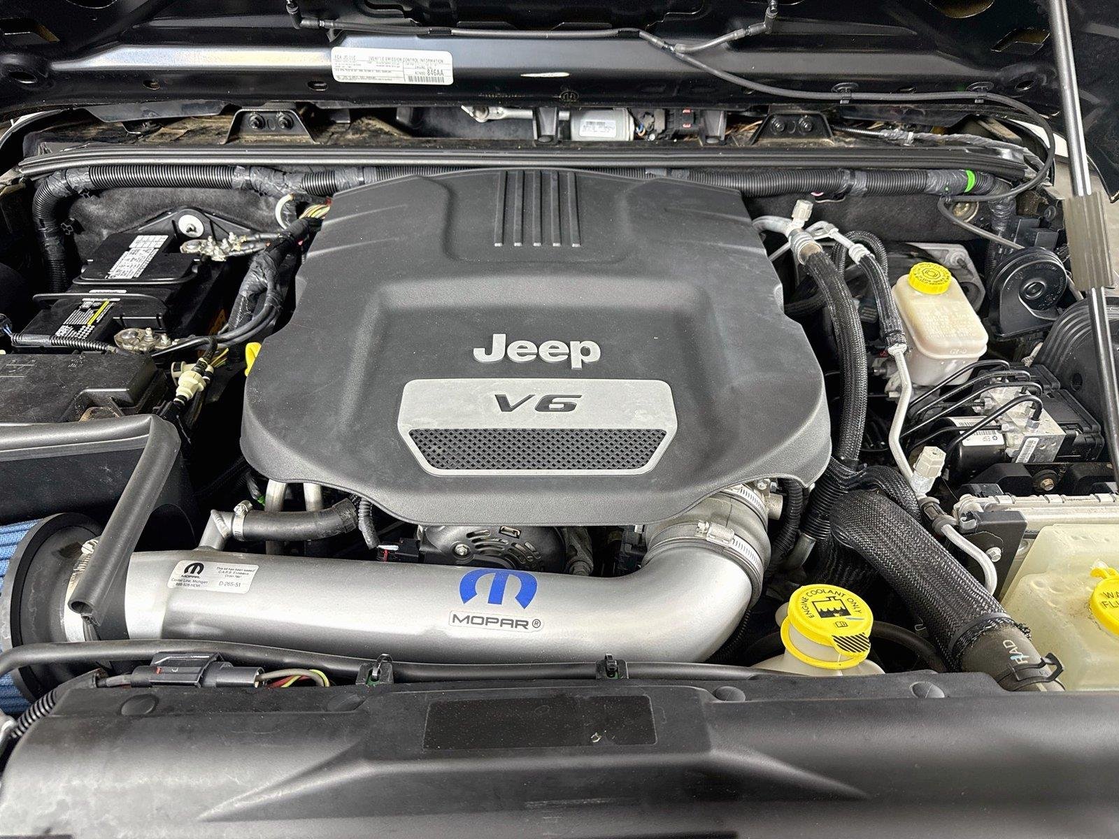 Used 2017 Black Clearcoat Jeep Sport image 36