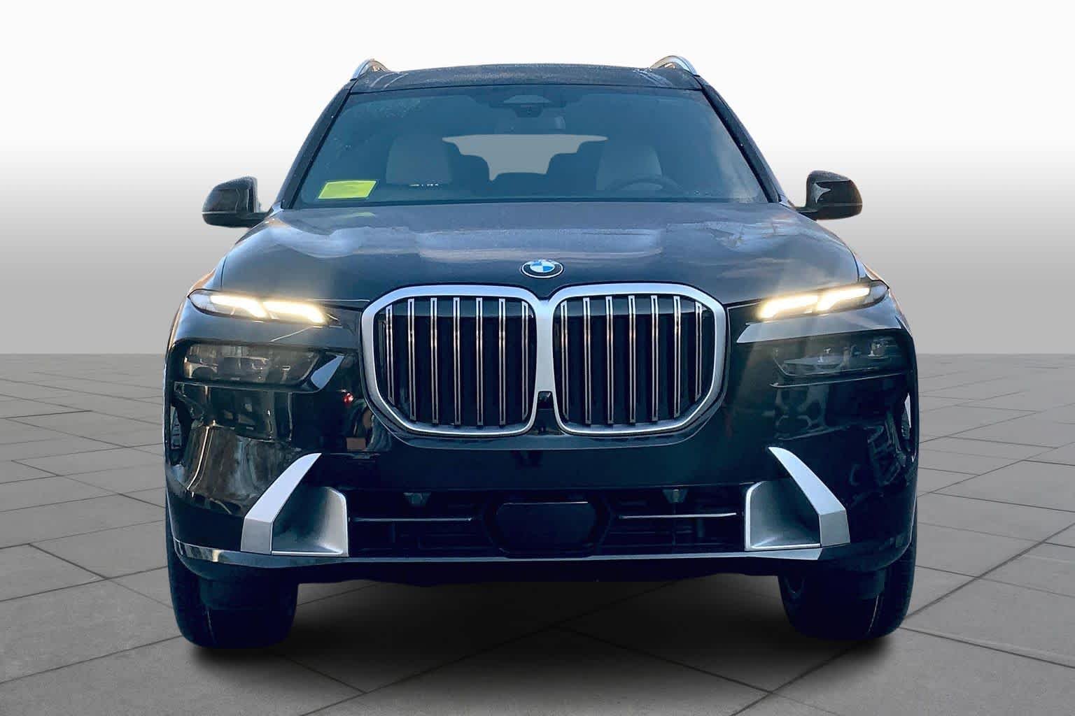 Used 2026 Black Sapphire Metallic BMW xDrive40i image 3