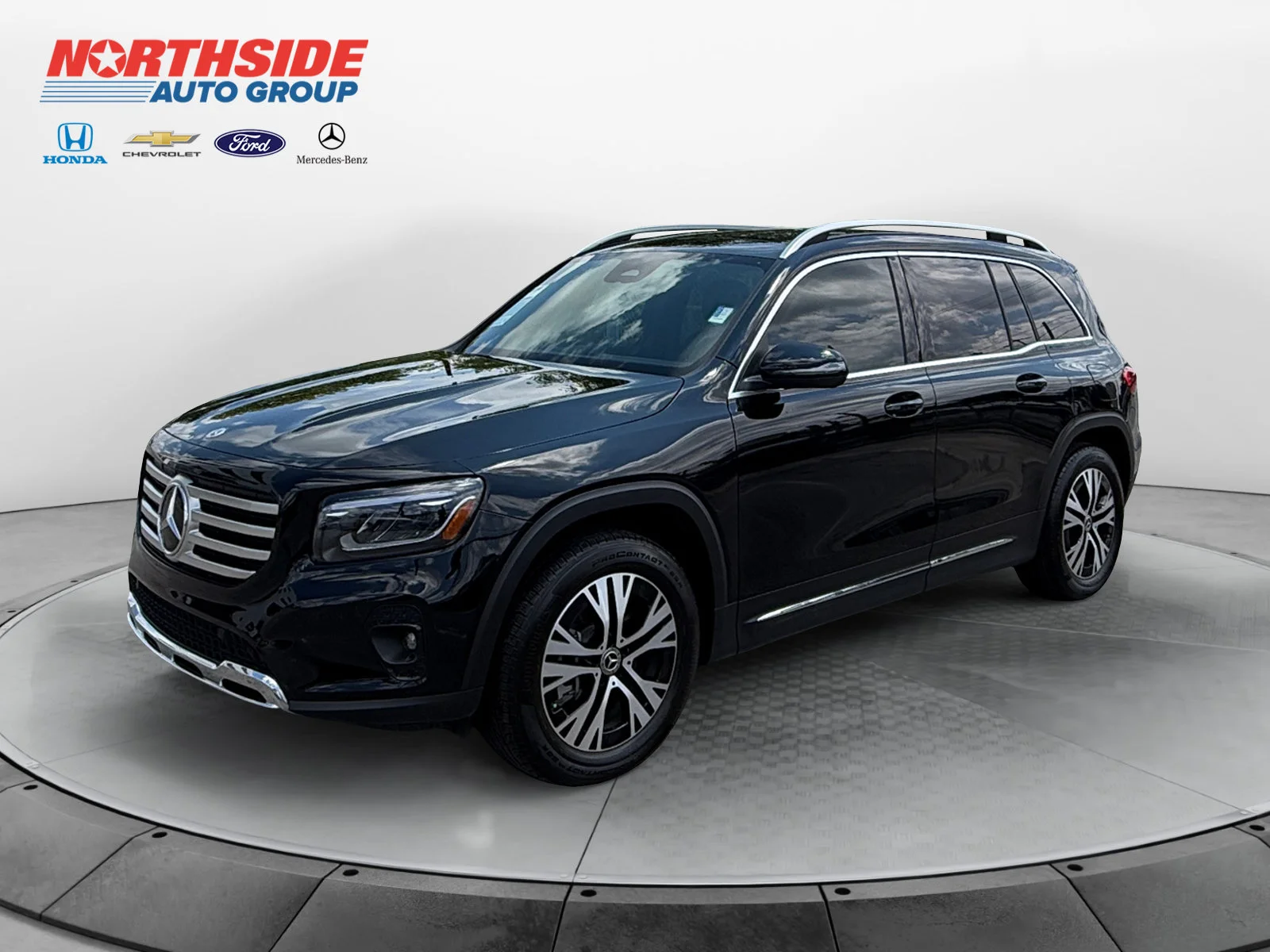Used 2026 Black Mercedes-Benz GLB 250 image 3