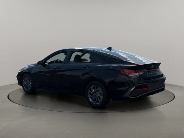 2024 Hyundai Elantra SEL - Photo 6