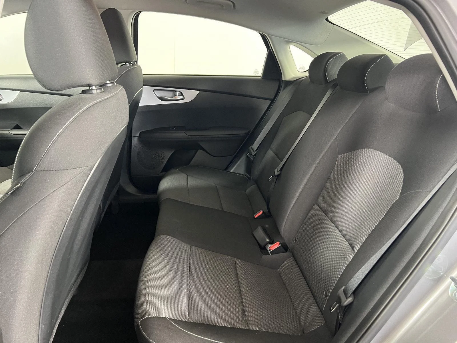 Used 2023 Steel Gray Kia LXS image 17