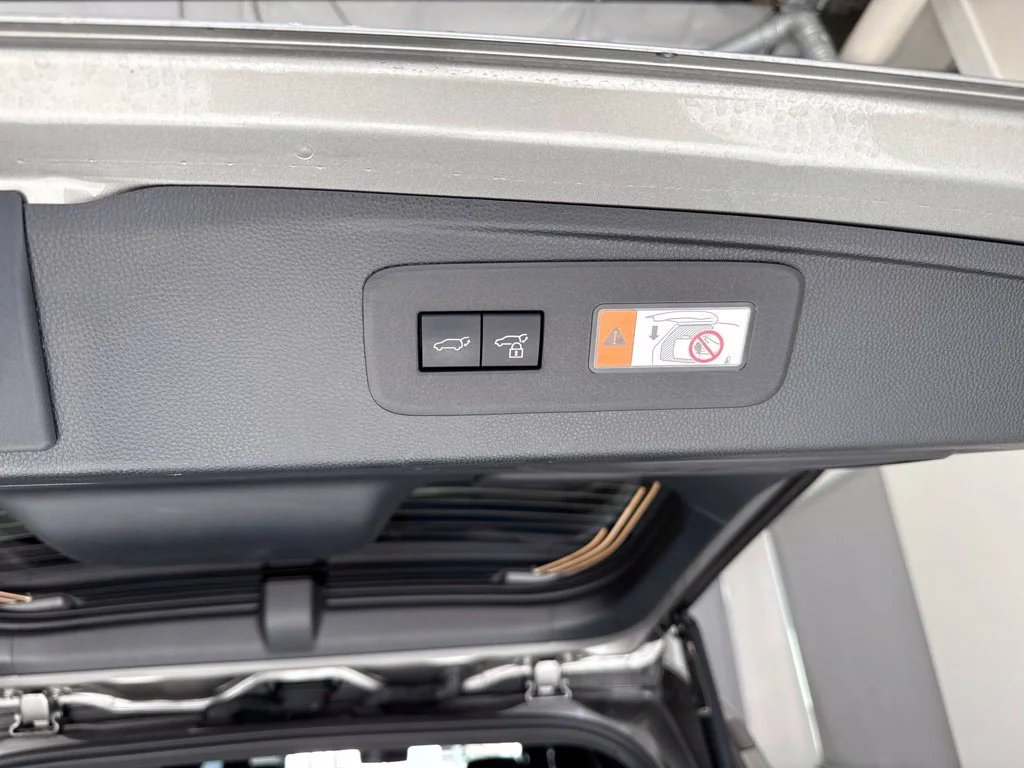 Used 2025 Silver Lexus 550 Luxury+ image 32