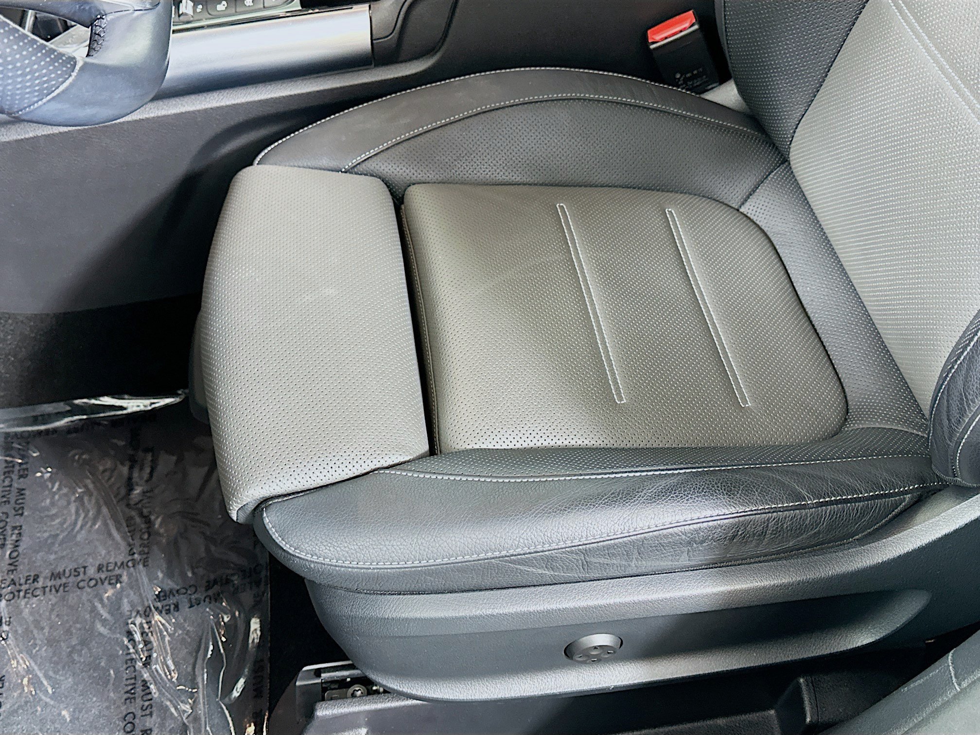 Used 2022 Denim Blue Metallic Mercedes-Benz GLA 250 image 15