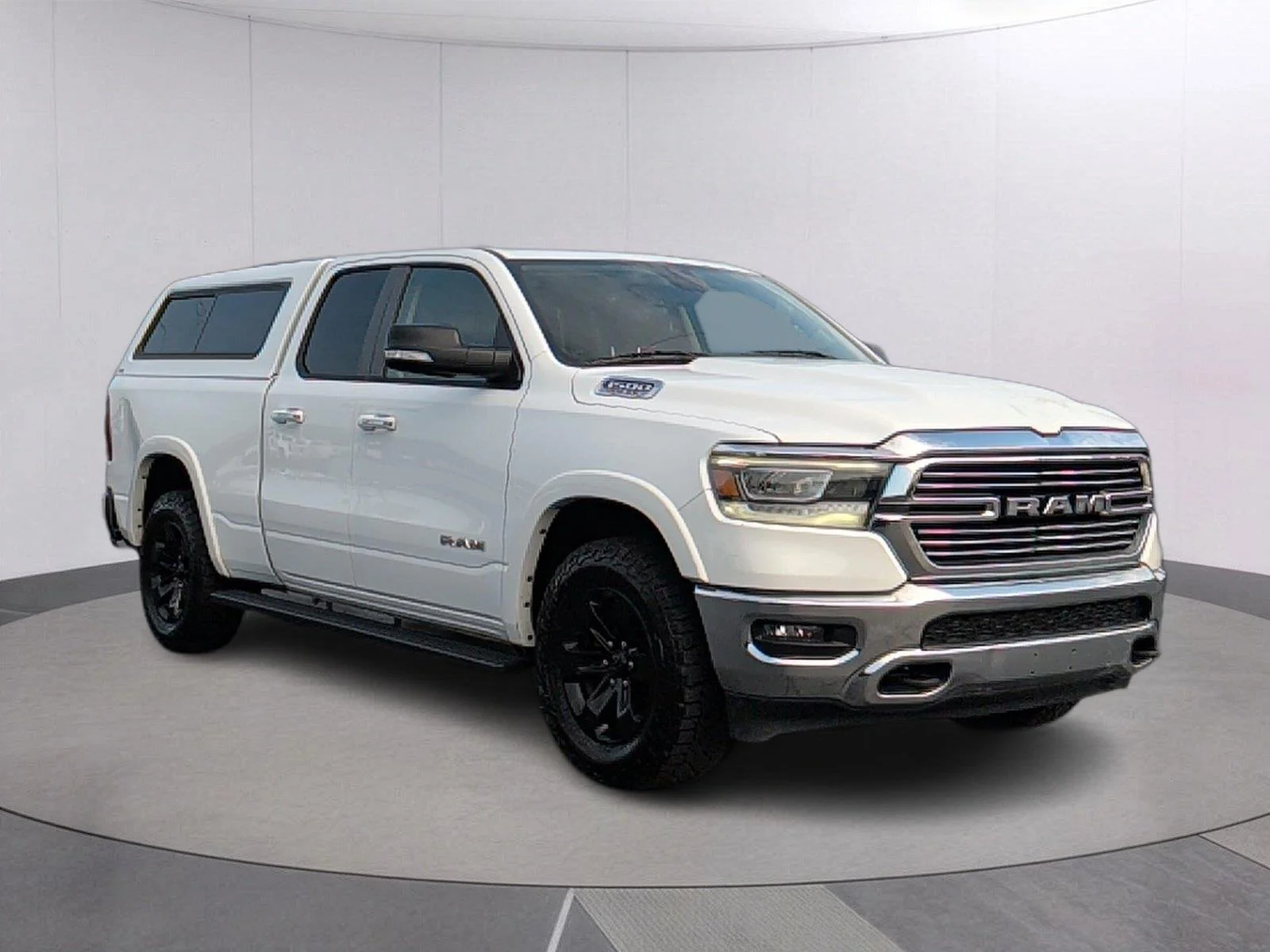 Used 2020 Bright White Clearcoat Ram Laramie image 8