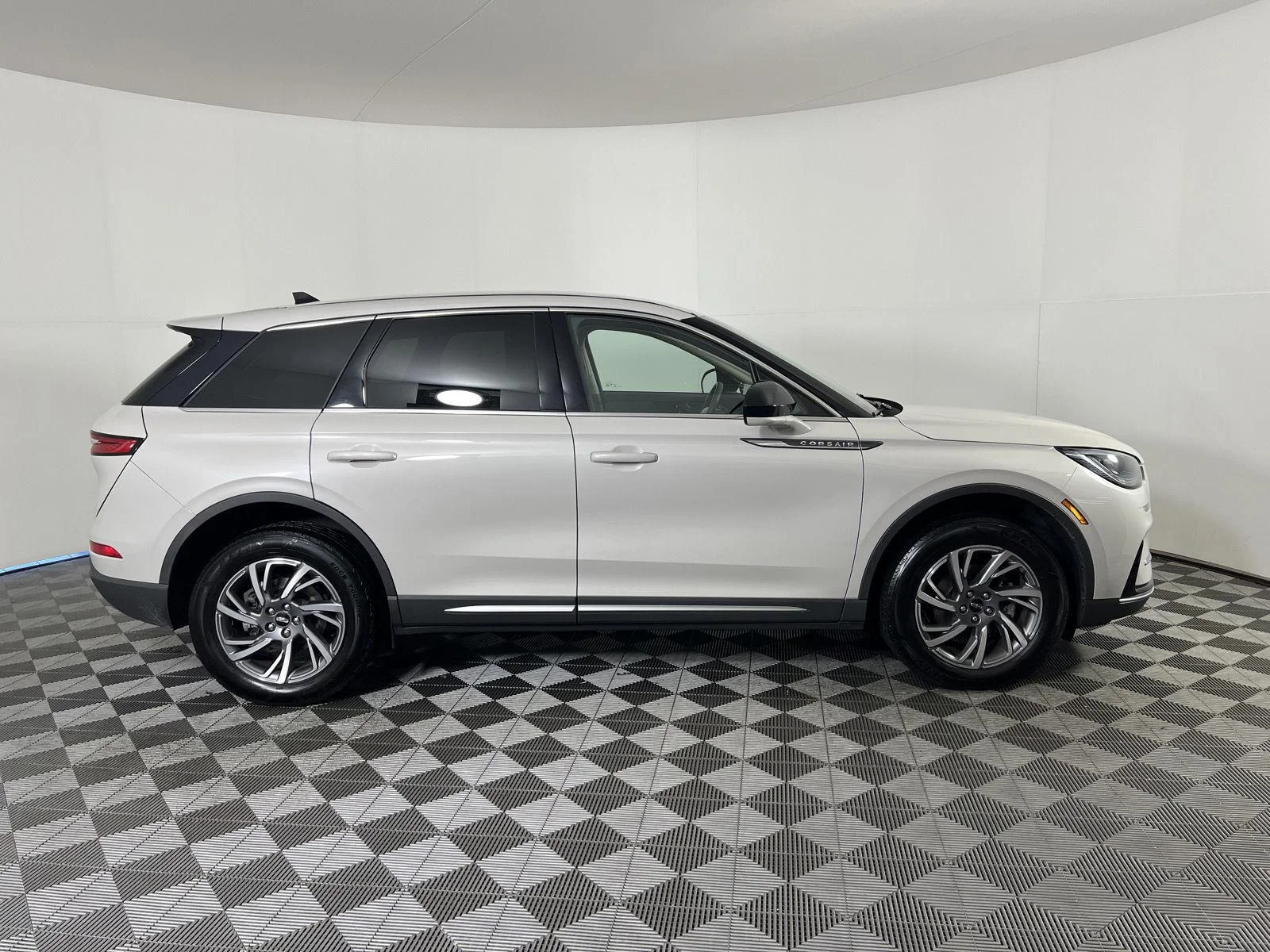 Used 2023  Lincoln Standard image 26