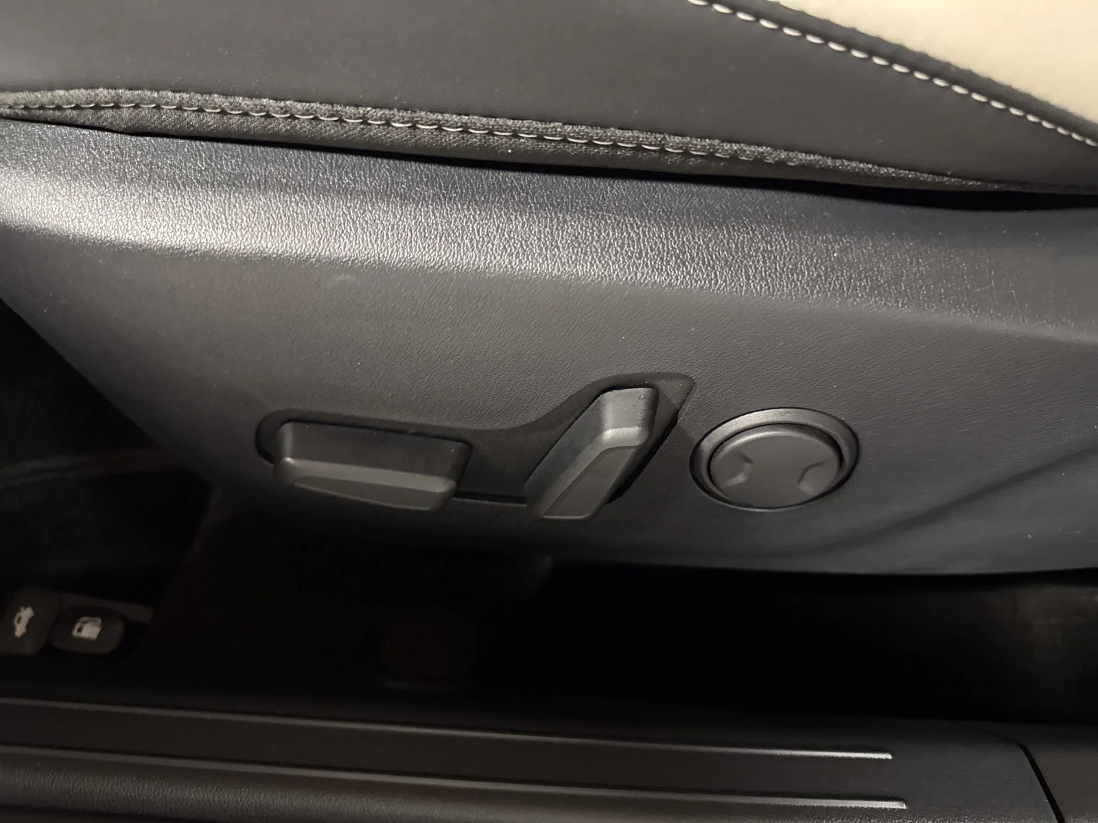 Used 2025 Gray Kia GT-Line image 11