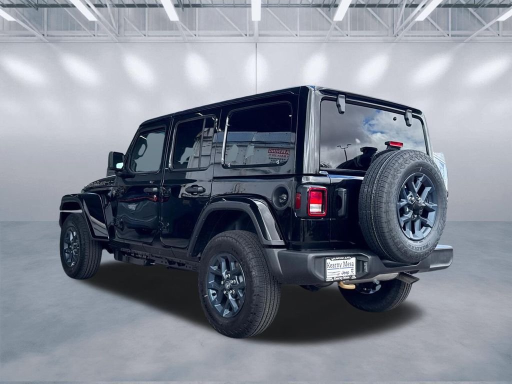 New 2026 Black Clear-Coat Exterior Paint Jeep 85th Anniversary Edition image 4