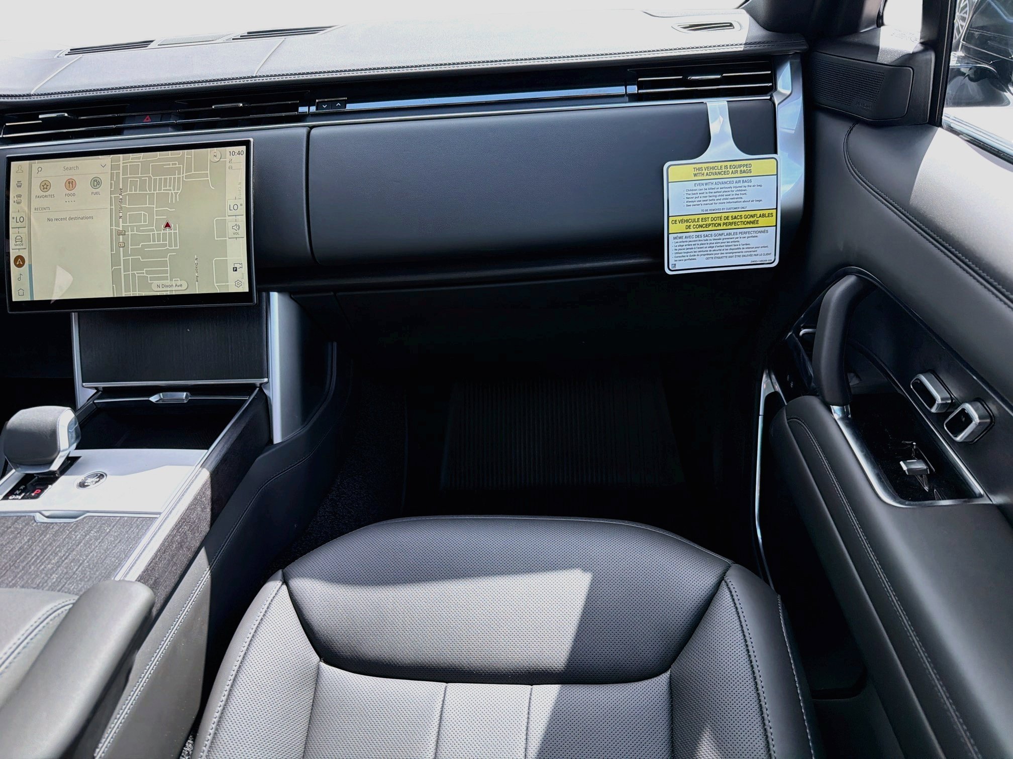 New 2026 Fuji White Land Rover SE image 19