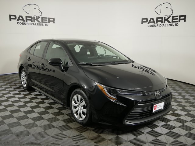 Used 2025 Midnight Black Metallic Toyota LE image 4