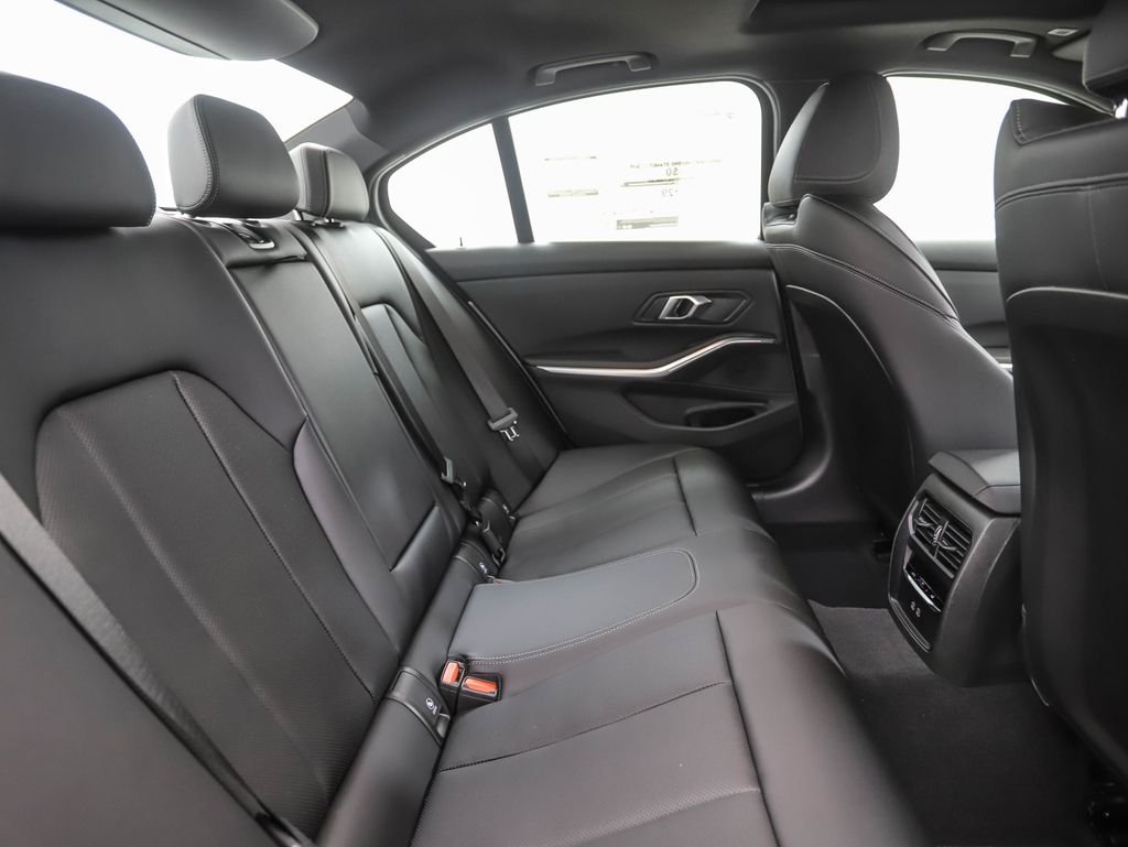 2025 BMW 3 Series 330i - Photo 23