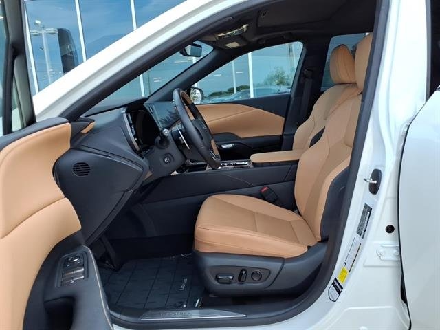 Certified Used 2025 Eminent White Pearl Lexus Premium image 13