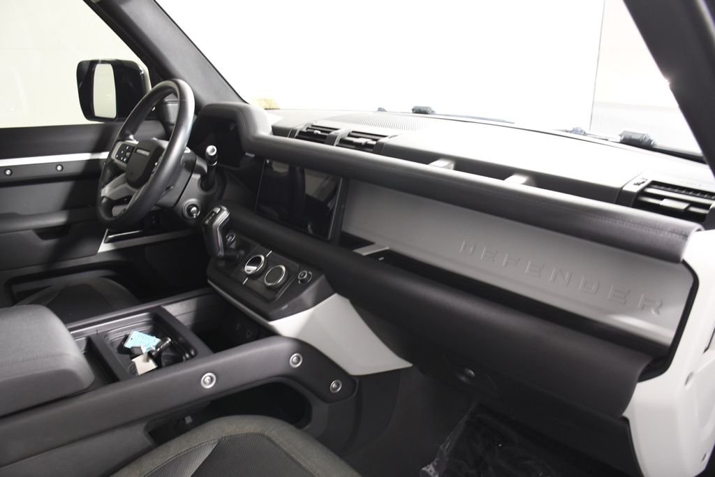 Used 2020 Indus Silver Metallic Land Rover First Edition image 19