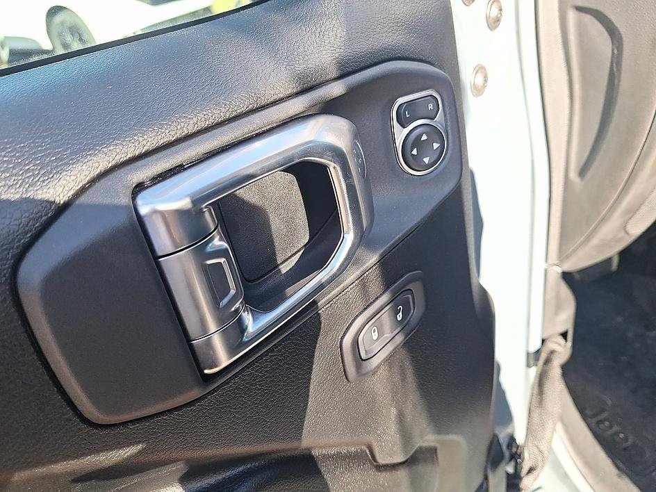 Used 2025 Anvil Clearcoat Jeep Sport S image 10