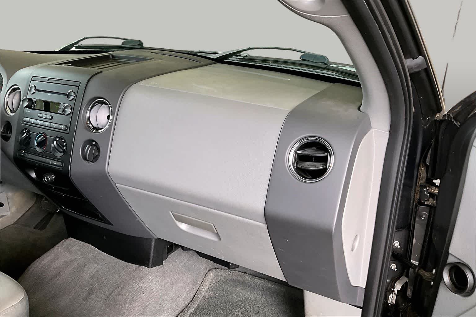 Used 2008 Dark Shadow Gray Clearcoat Metallic Ford XLT image 17