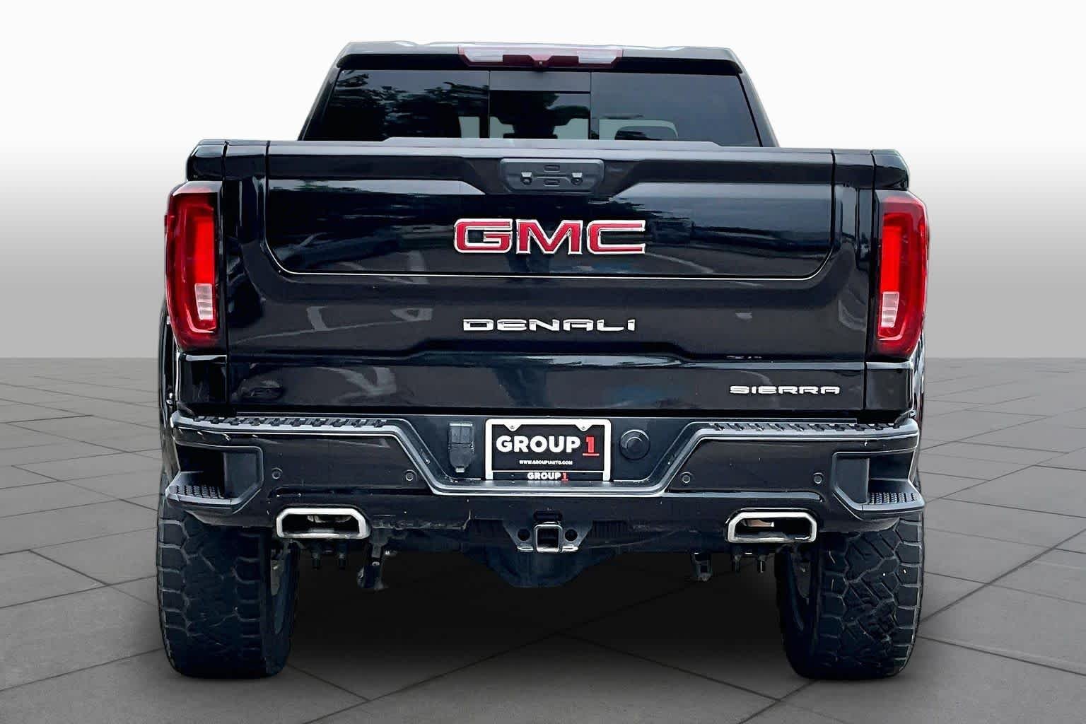 Used 2023 ONYX BLACK GMC Denali image 5