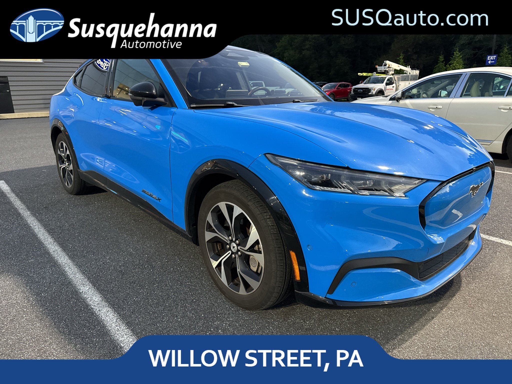 Used 2023 Grabber Blue Ford Premium image 1