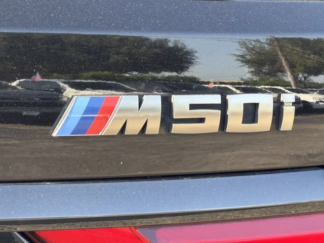 Used 2022 Black BMW M50i image 11