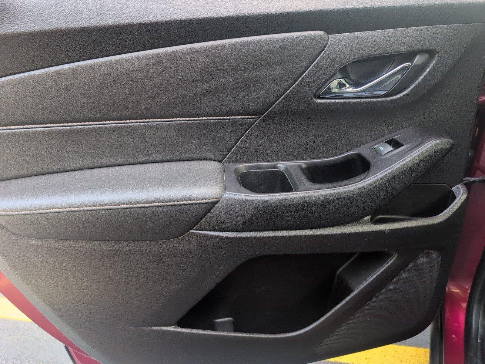 Used 2019 CAJUN RED TINTCOAT Chevrolet RS image 36