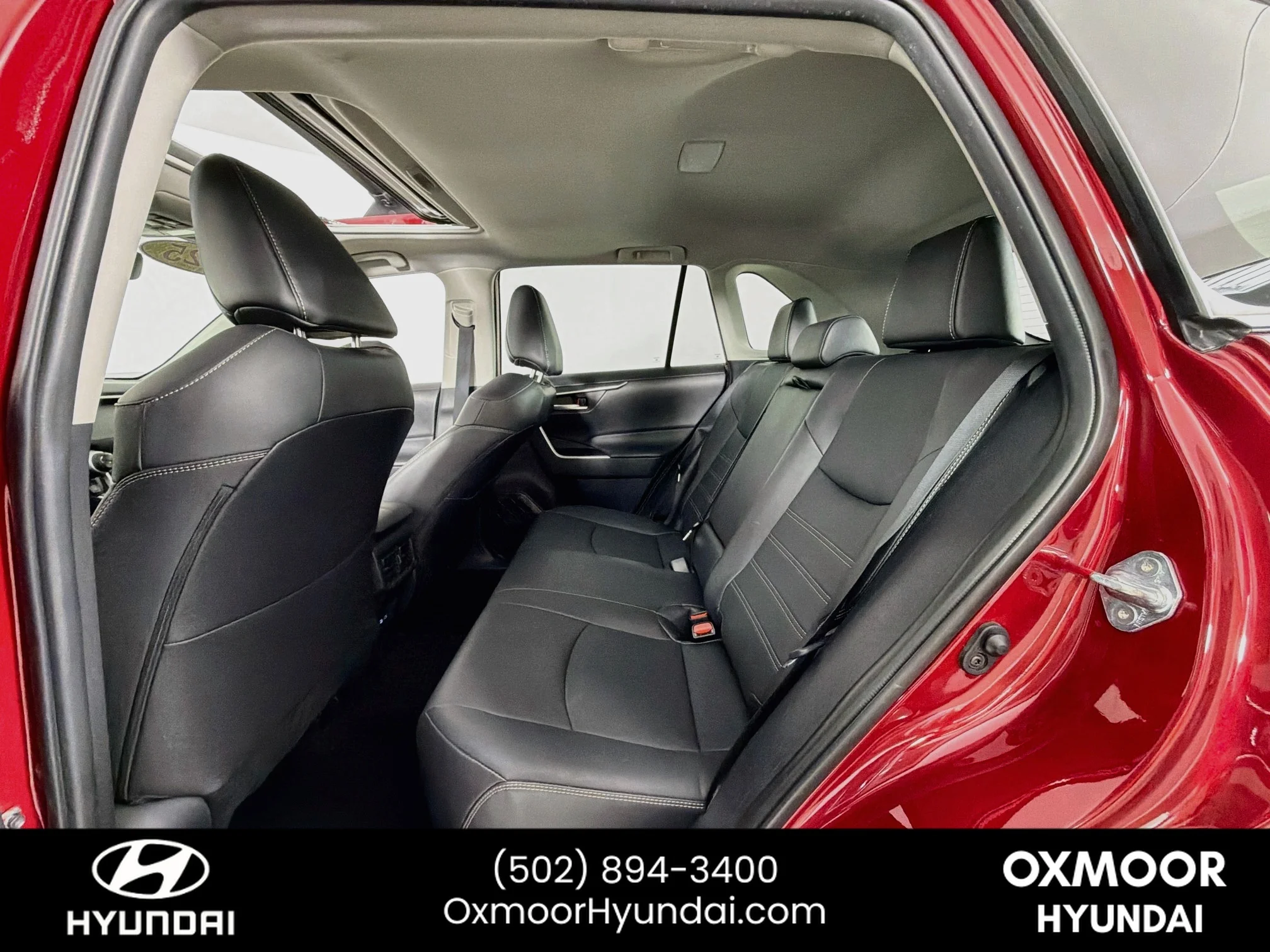 Used 2025 Ruby Flare Pearl Toyota XLE Premium image 25