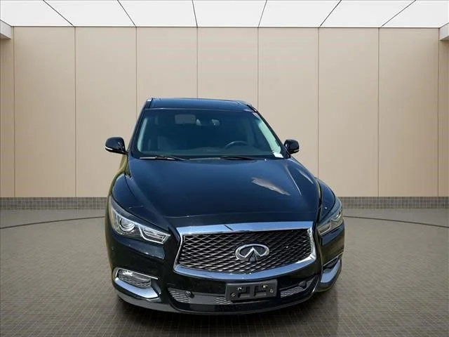 Used 2016 Black INFINITI Base image 21