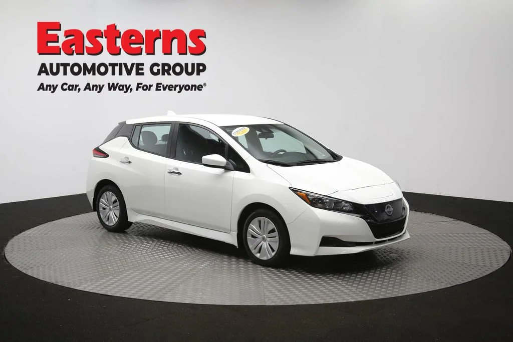 Used 2023 White Nissan S image 44
