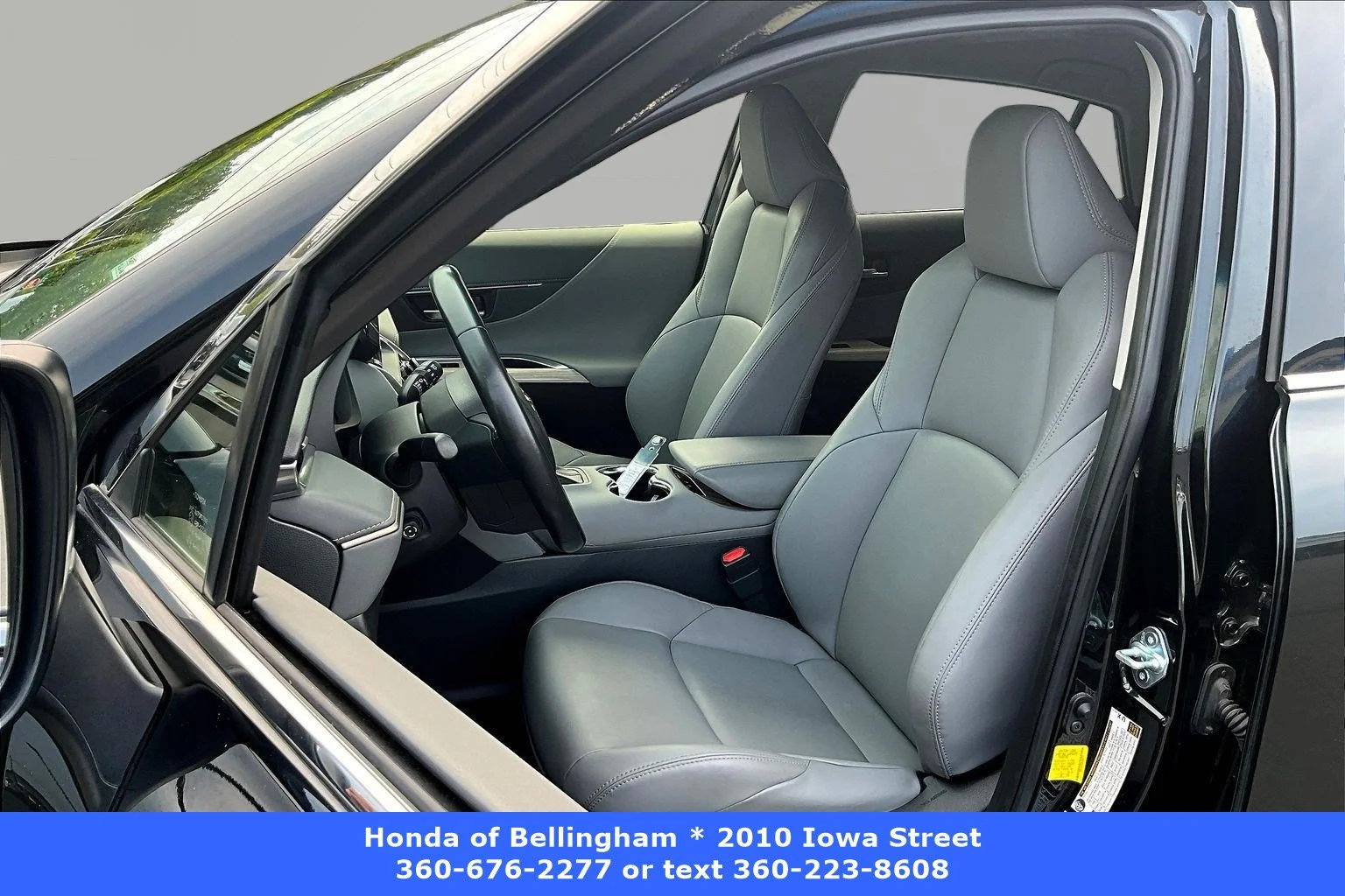 Used 2022 Celestial Black Toyota XLE image 18
