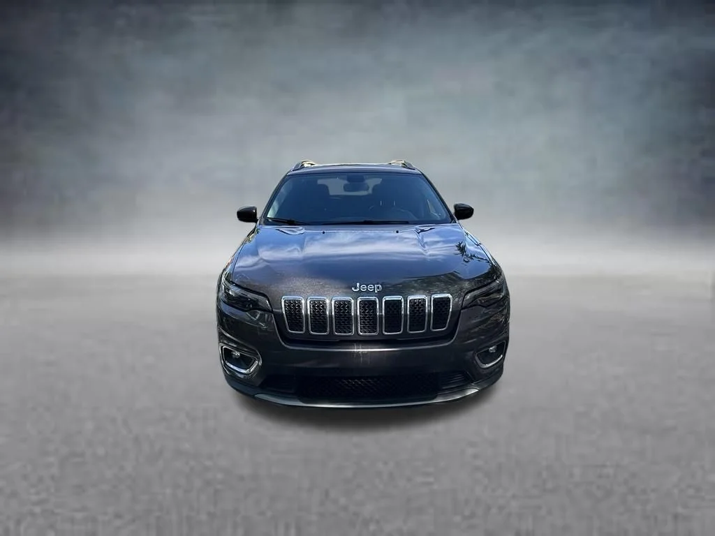 Used 2019 Gray Jeep Limited image 2