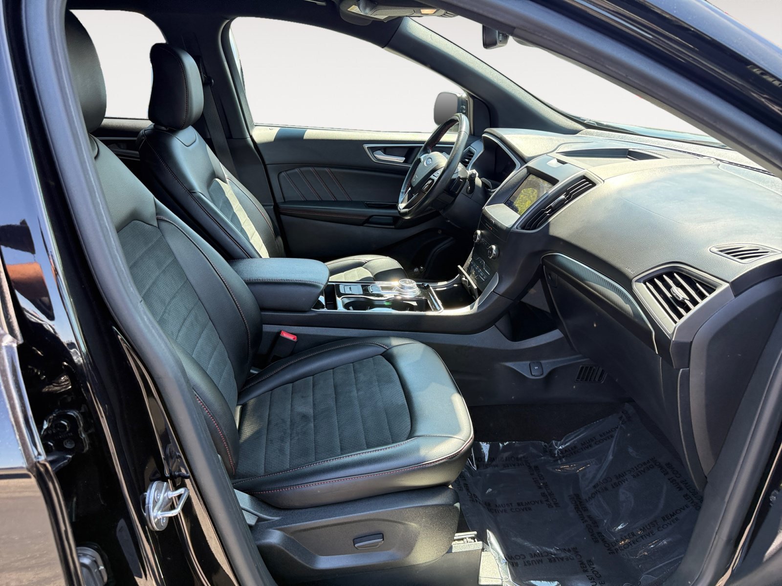 Used 2020 Black Ford ST Line image 19