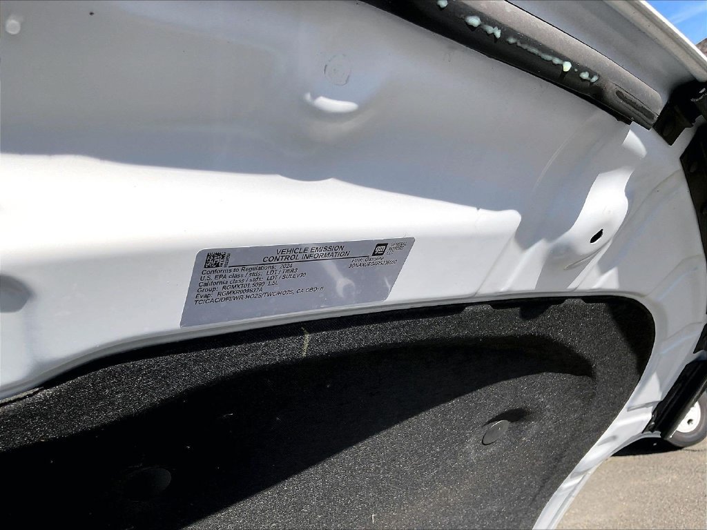 Used 2024 White Chevrolet LT image 34
