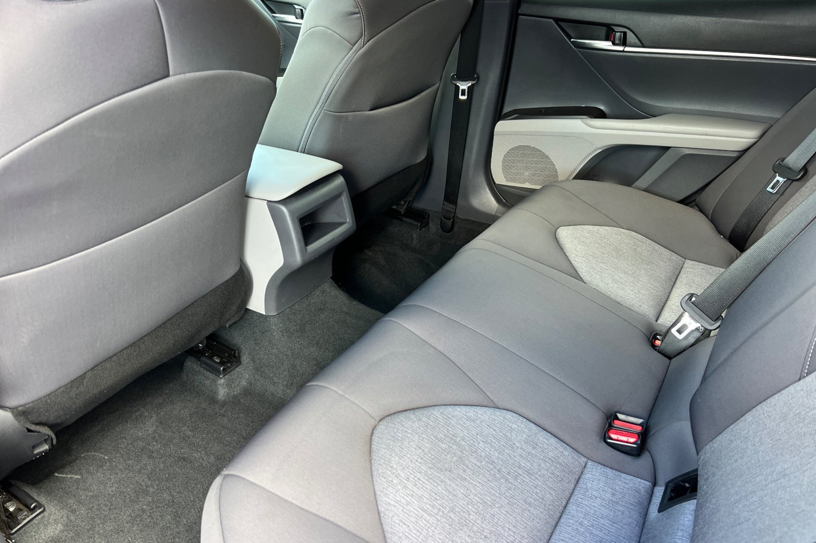 Used 2022 Predawn Gray Mica Toyota LE image 4