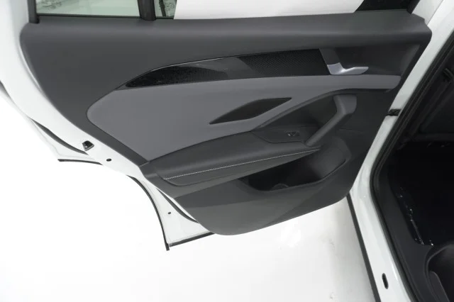 New 2027 Opal White Pearl Volkswagen SE R-Line Black image 20