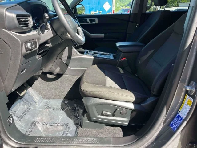 Used 2023 Gray Metallic Ford XLT image 31