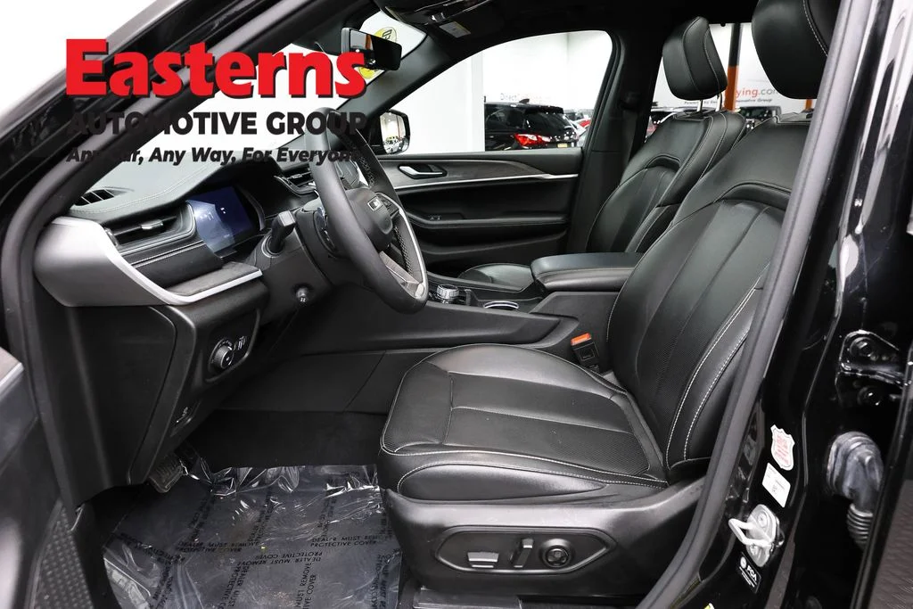 Used 2024 Black Jeep Limited image 14