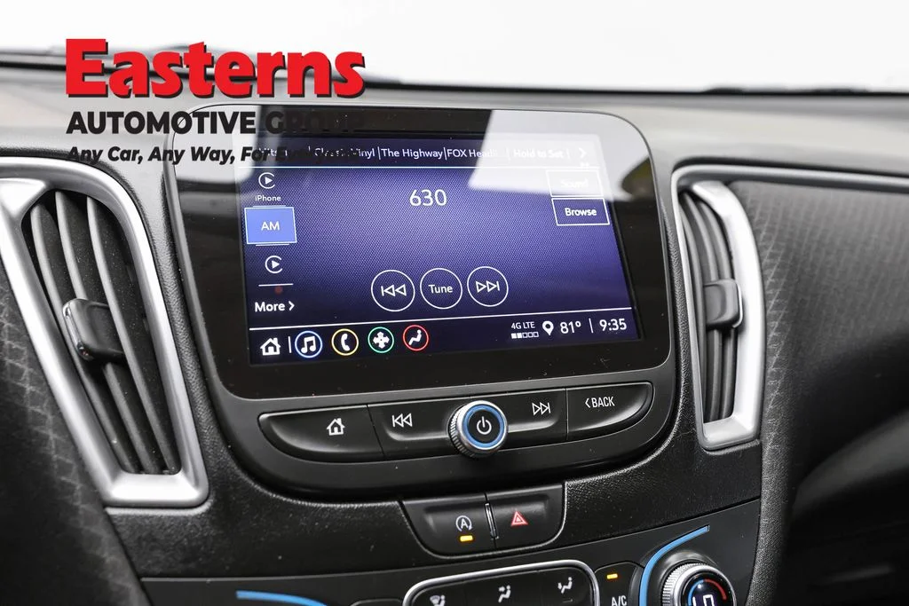 Used 2025 Gray Chevrolet LT image 19
