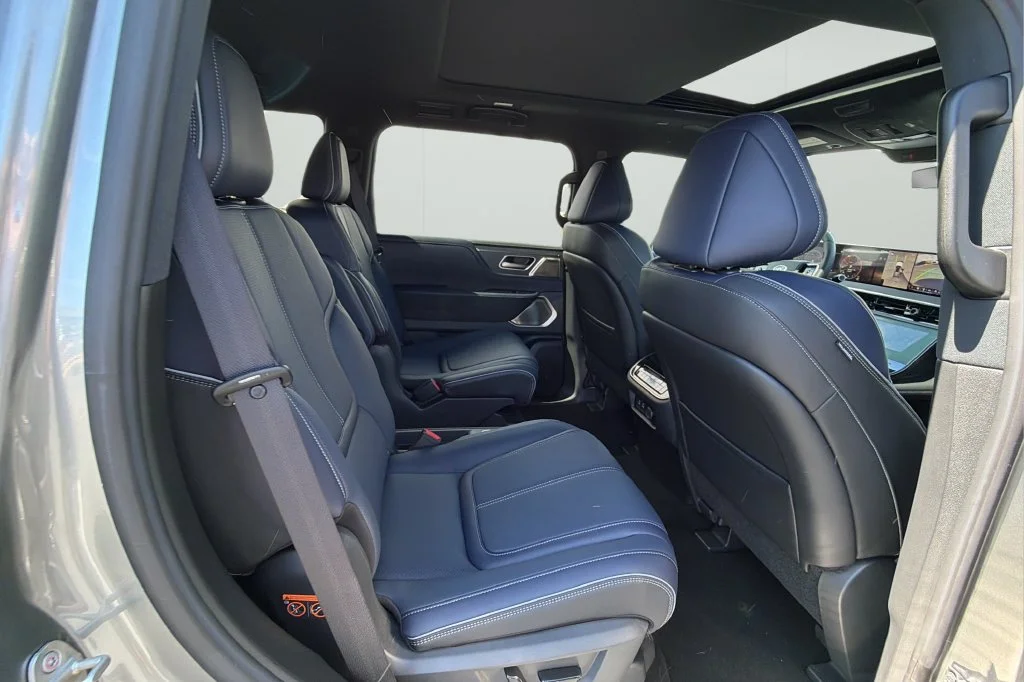 New 2027 2T DYNAMIC META INFINITI Sport 4WD image 12