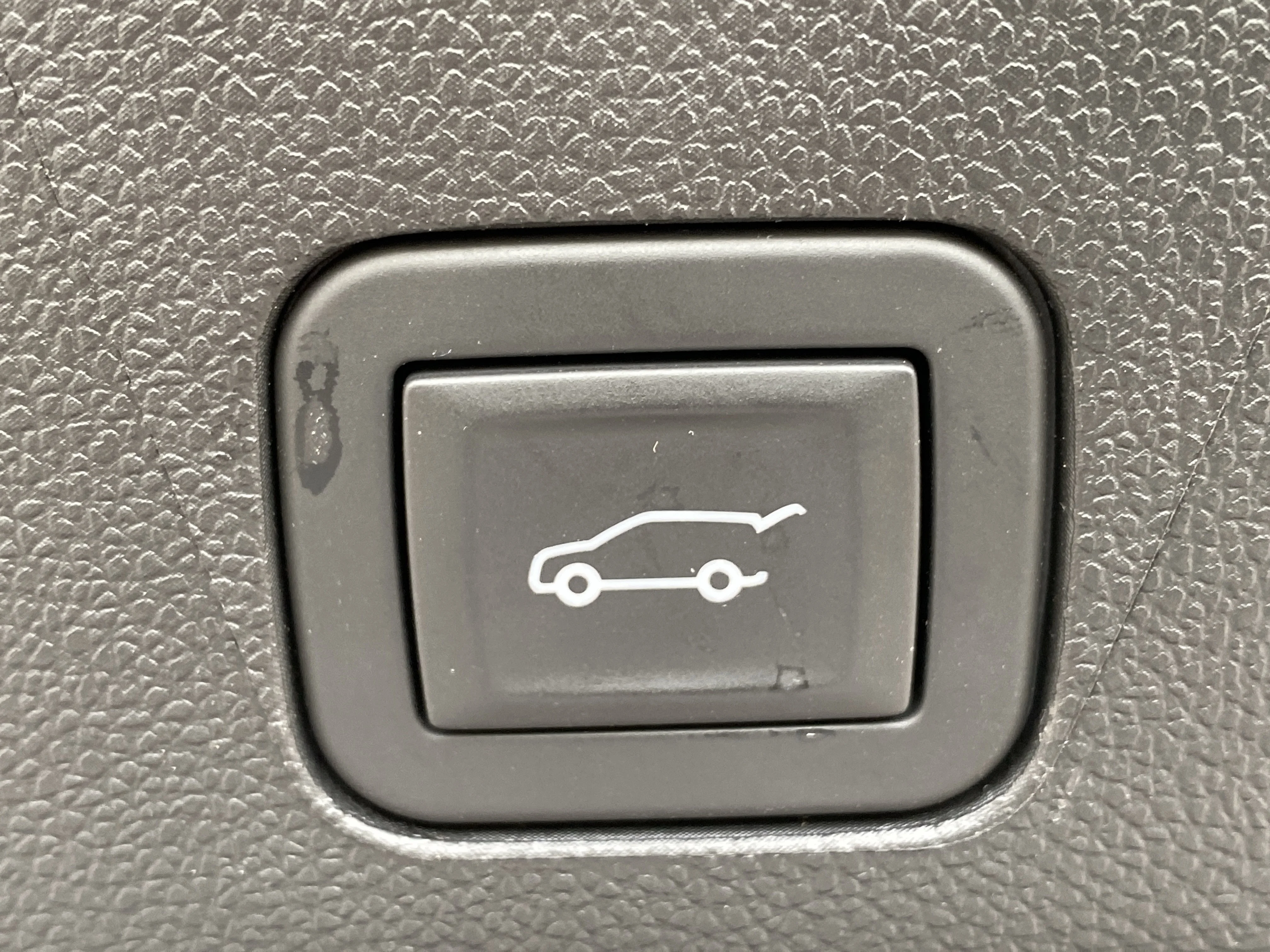 Used 2025 Radiant Red Tintcoat Chevrolet LT image 6