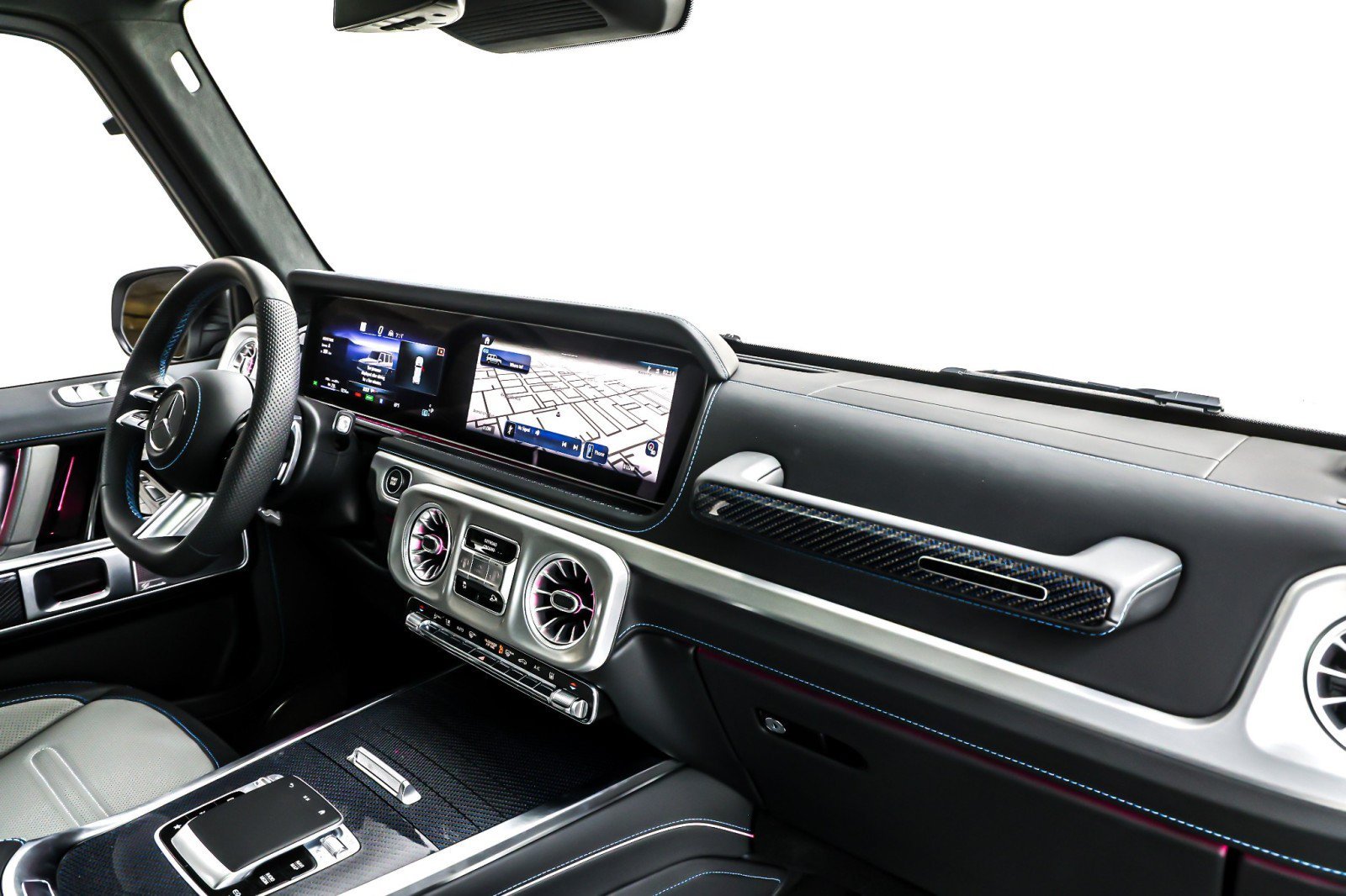 New 2025 MANUFAKTUR Moonlight White Magno Mercedes-Benz G 580e SUV image 24