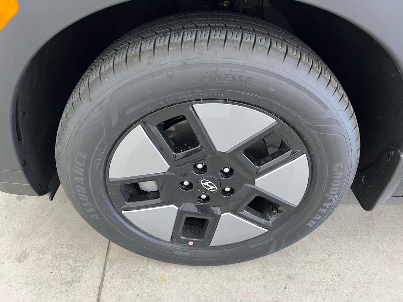New 2026 Ecotronic Gray Hyundai SE image 41