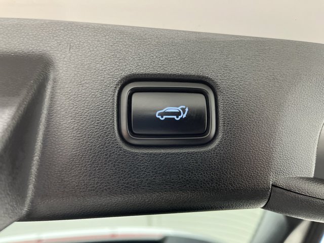 Used 2023 Shimmering Silver Hyundai SEL image 31