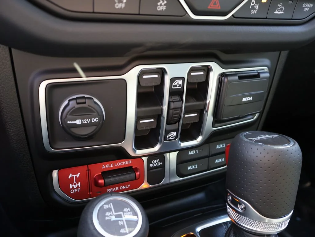 New 2026 Reign Exterior Paint Jeep Mojave image 37