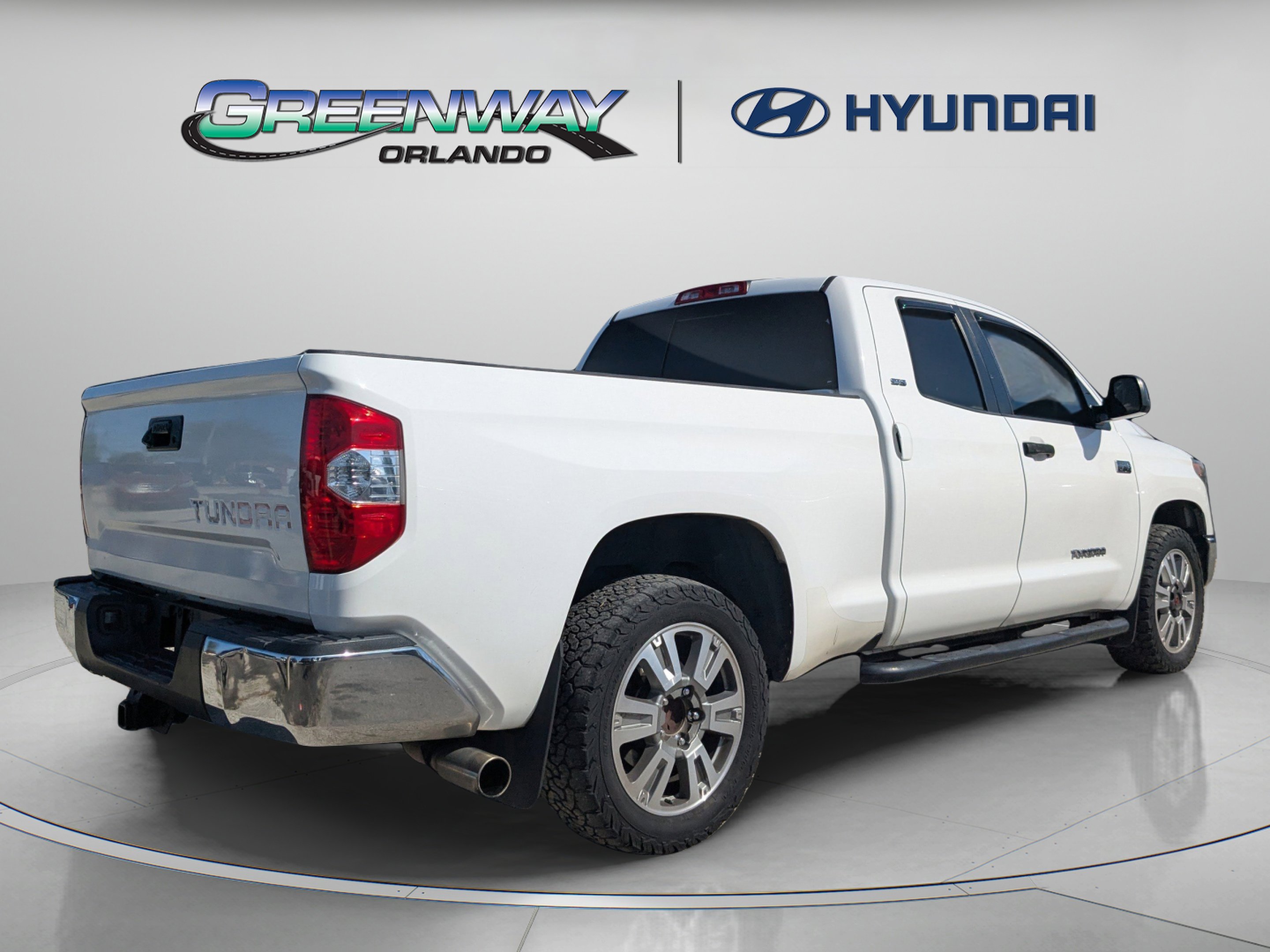 2020 Toyota Tundra SR5 - Photo 9